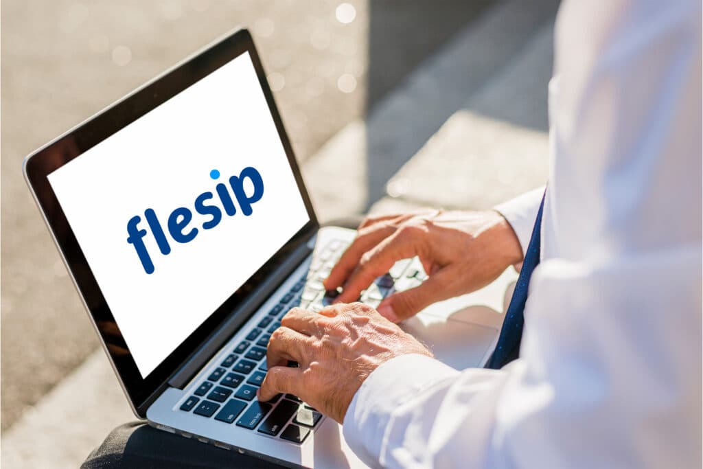 Un software integral como Flesip es esencial para gestionar eficientemente la contabilidad financiera y de gestión en tu empresa.